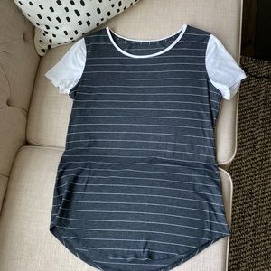 S lululemon tee charcoal gray and white striped EUC